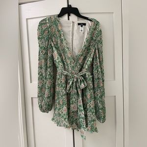 Lulus Pleated Romper. Size M, NWT